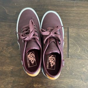 Brand new size 6 women’s Vans Ultra Cush sneakers plum